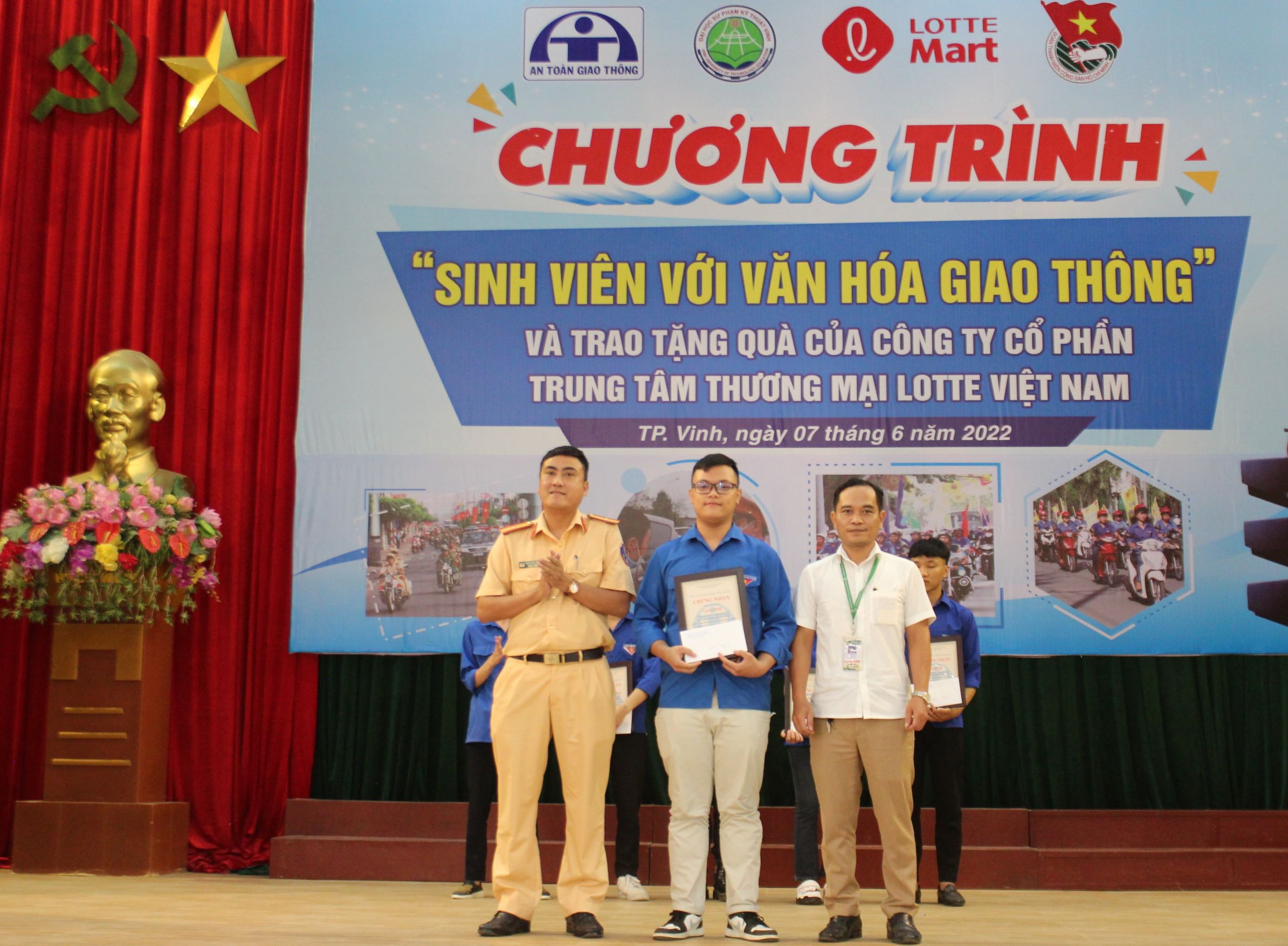 CHƯƠNG TRÌNH “SINH VIÊN VỚI VĂN HÓA GIAO THÔNG” NĂM 2022